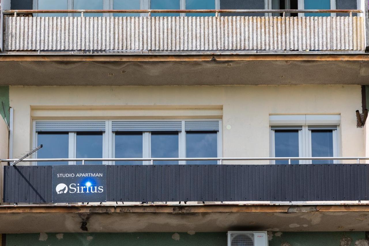 Studio Apartman Sirius Слуни Екстериор снимка