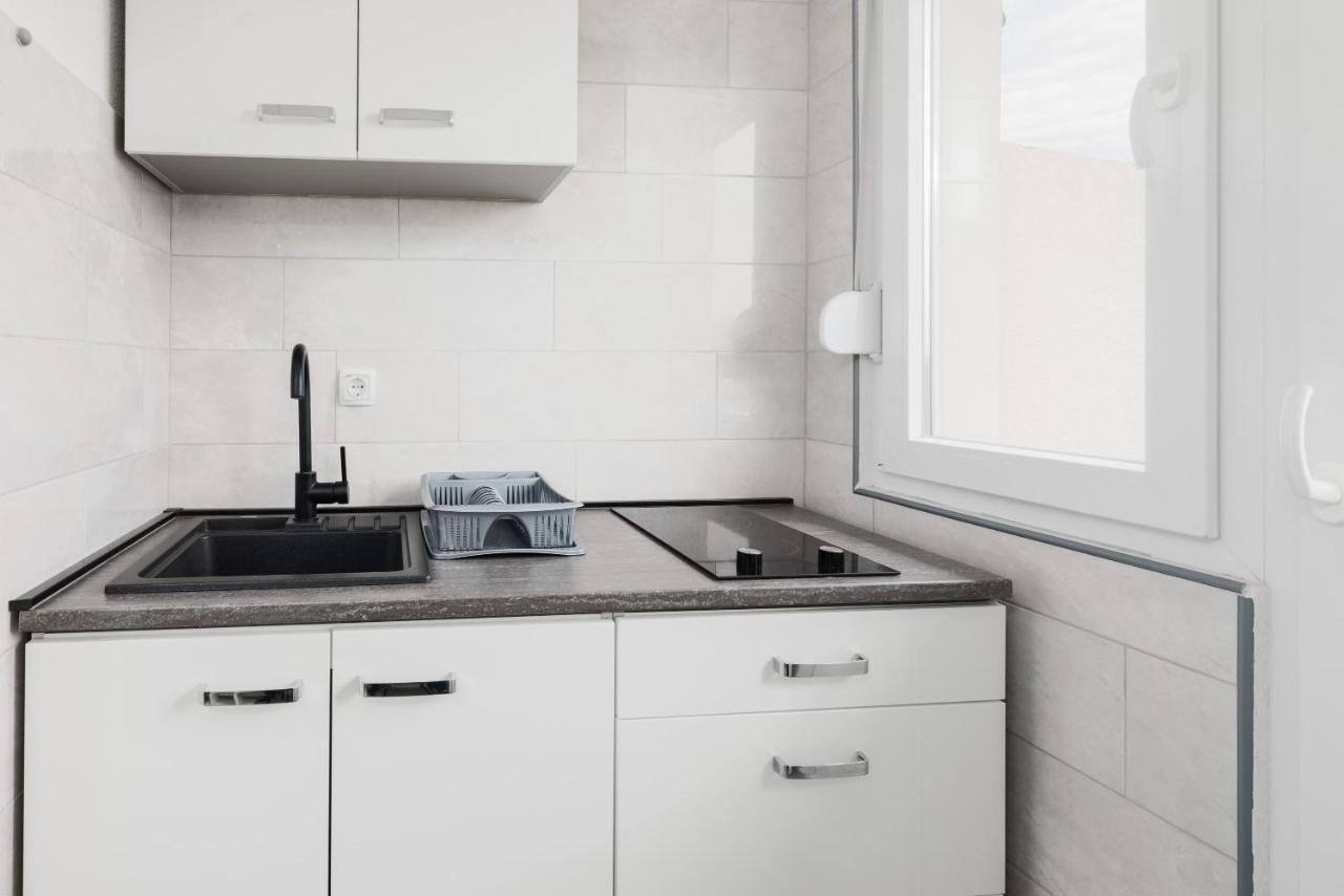 Studio Apartman Sirius Слуни Екстериор снимка