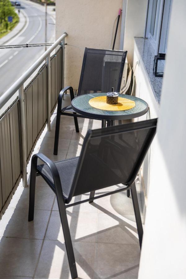 Studio Apartman Sirius Слуни Екстериор снимка
